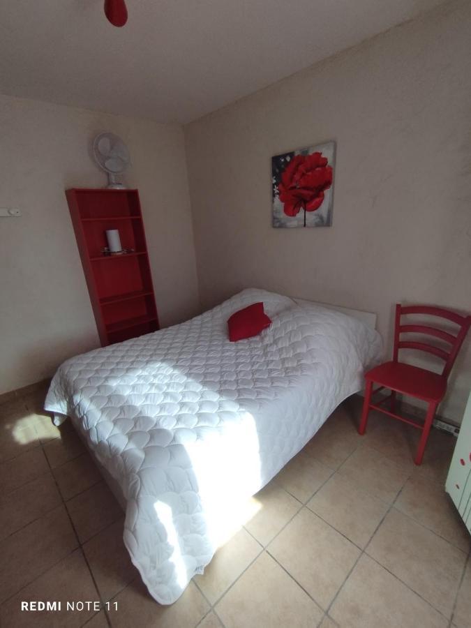 Chambre D Hotes En Provence, Au Pied Du Luberon, Les Coquelicots La Tour-d'Aigues Exterior photo
